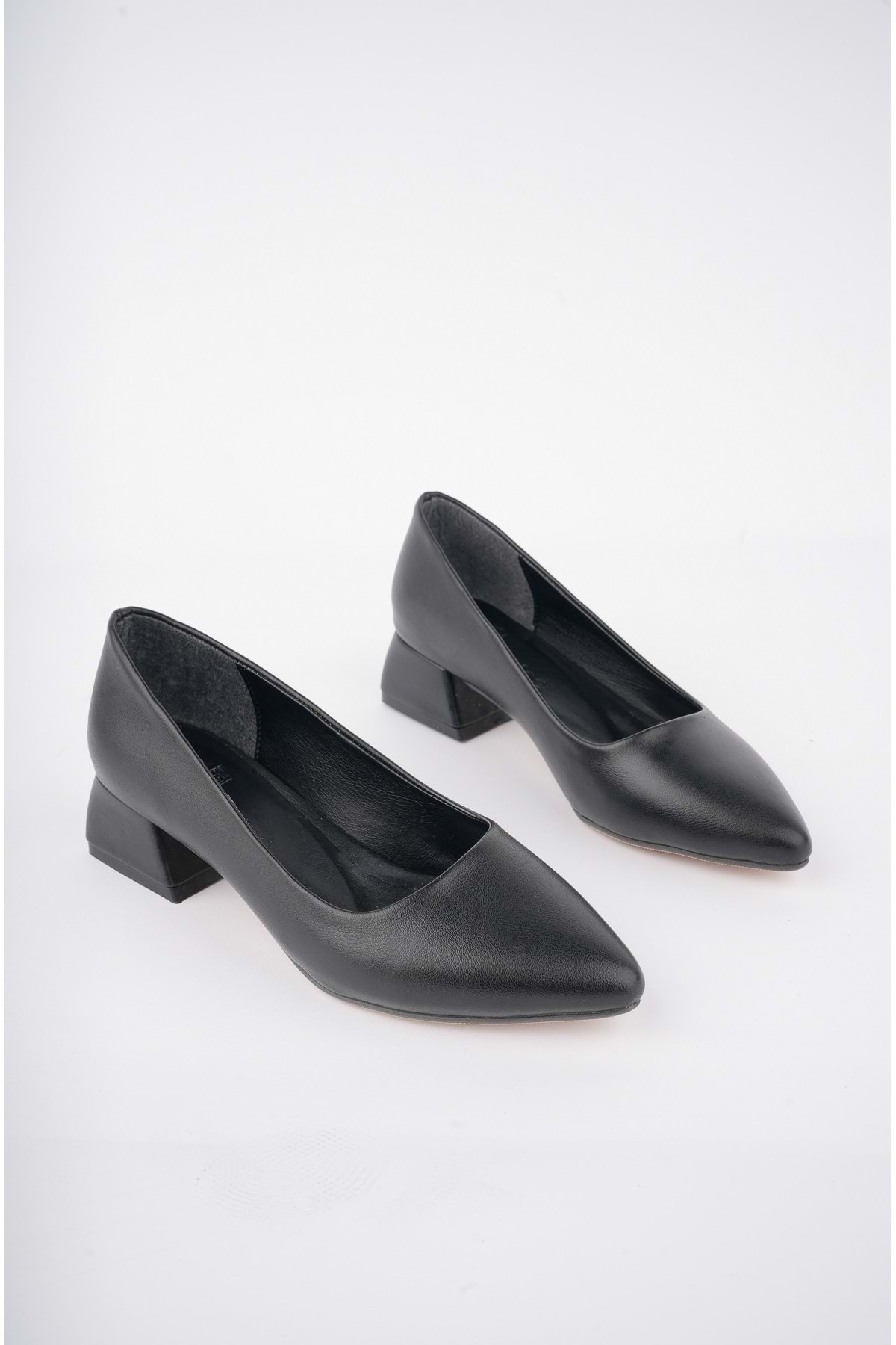bulutmod  BA04462 Siyah Deri Kadın Sade Büyük Numara Kısa Klasik Topuklu Ayakkabı - Görsel 6