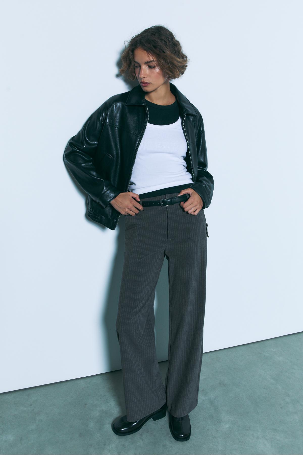 Stradivarius Kemerli ve dökümlü straight fit kumaş pantolon