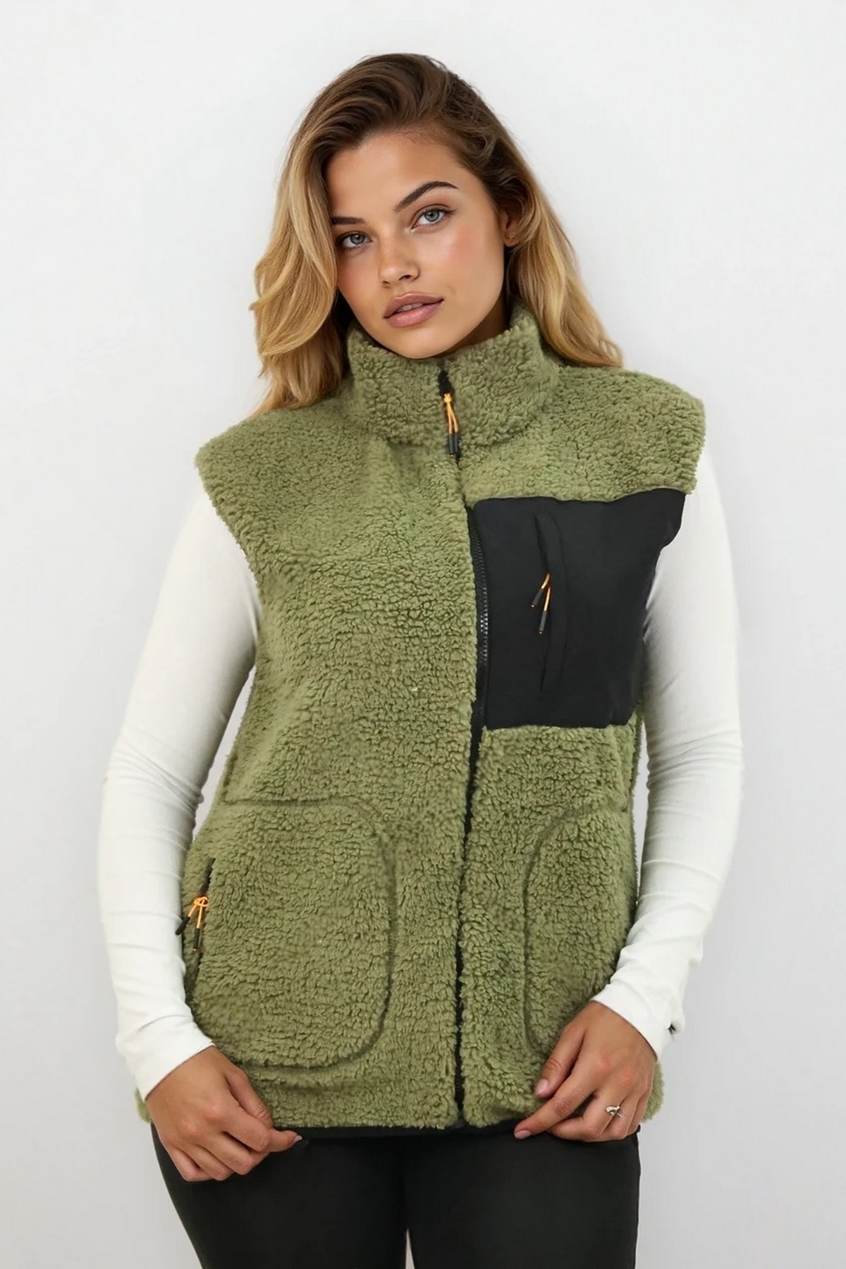 OXVİN Kadın Softshell Kürklü Peluş Yelek Yünlü Kuzu Welsoft Kemik Fermuarlı Cepli Detaylı (Tam Beden)