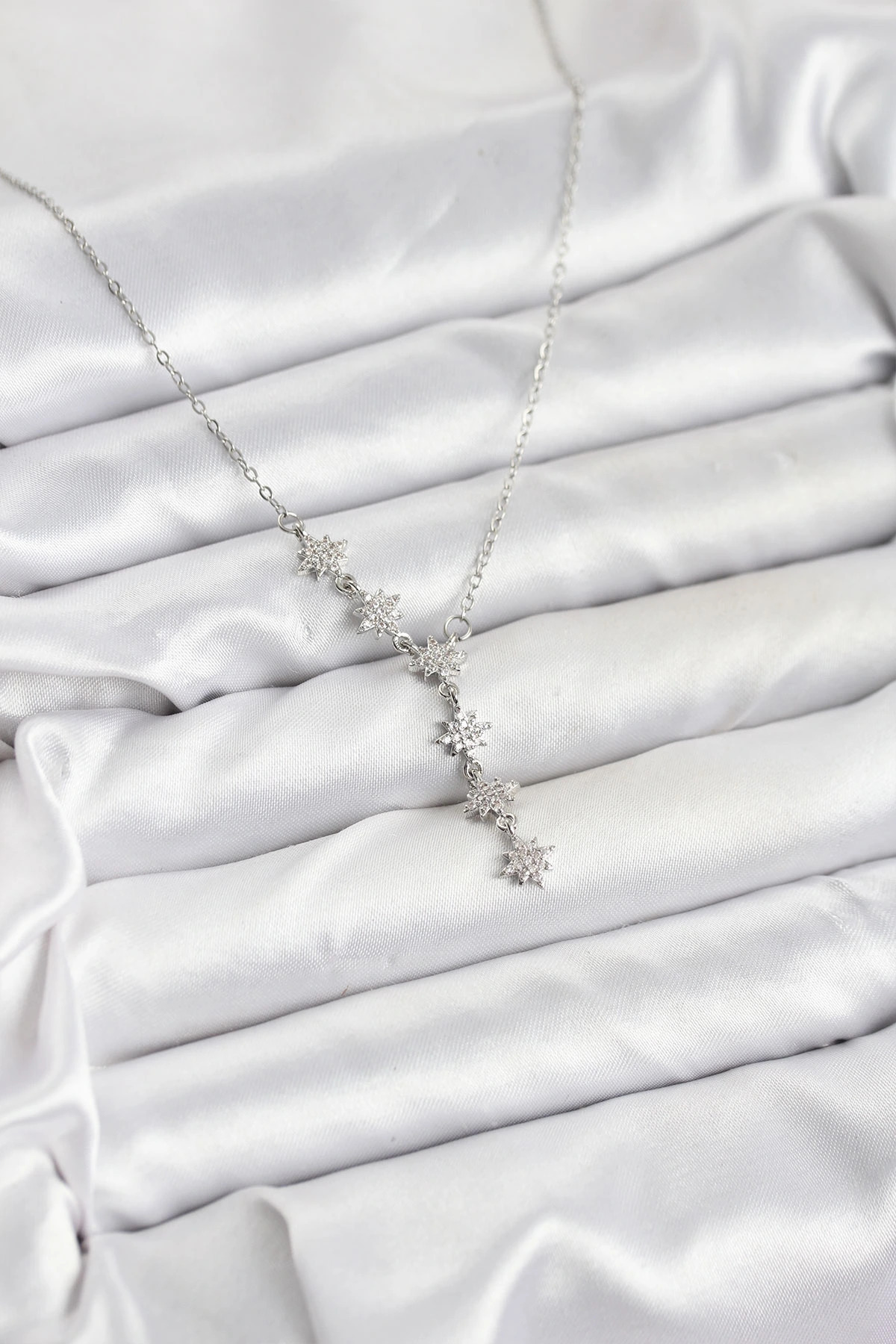 Akdoğan AVM BFS 316L Çelik Zincir Gümüş Renk Kutup Yıldızı Model Kadın Kolye