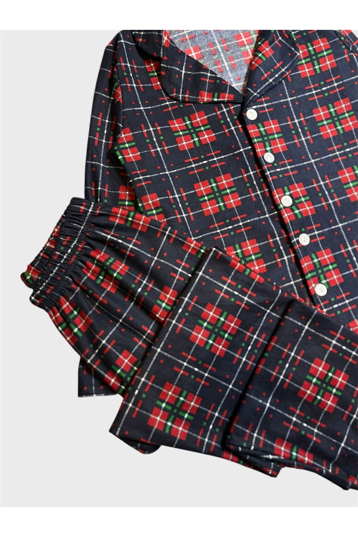 Genel Markalar Erkek Çocuk Pamuklu Süet Kumaş Lacivert Bordo Ekose Desenli Uzun Kollu Gömlek Yaka Pijama Takımı fotoğrafı 4 (önizleme)