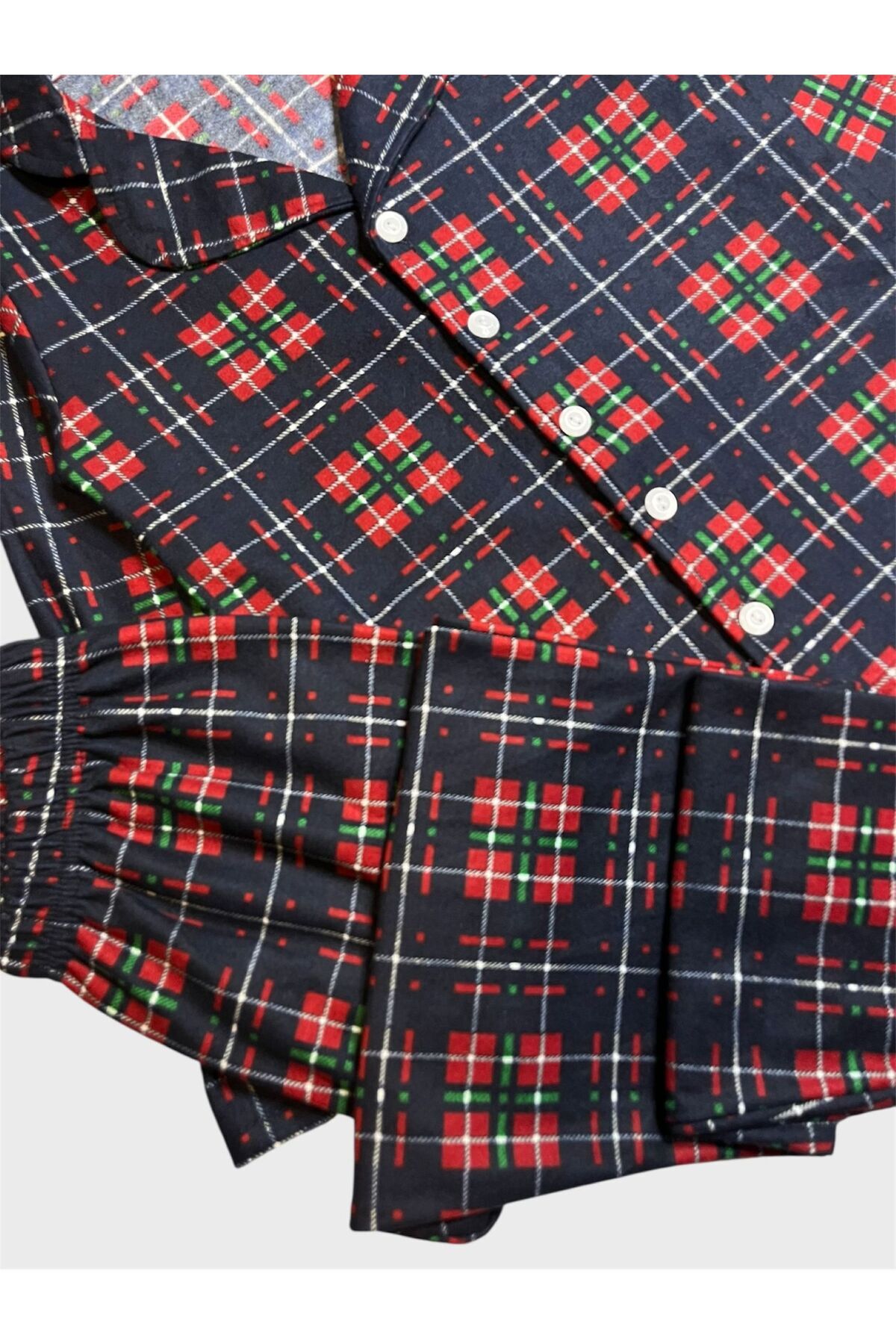Genel Markalar Erkek Çocuk Pamuklu Süet Kumaş Lacivert Bordo Ekose Desenli Uzun Kollu Gömlek Yaka Pijama Takımı fotoğrafı 2 (önizleme)