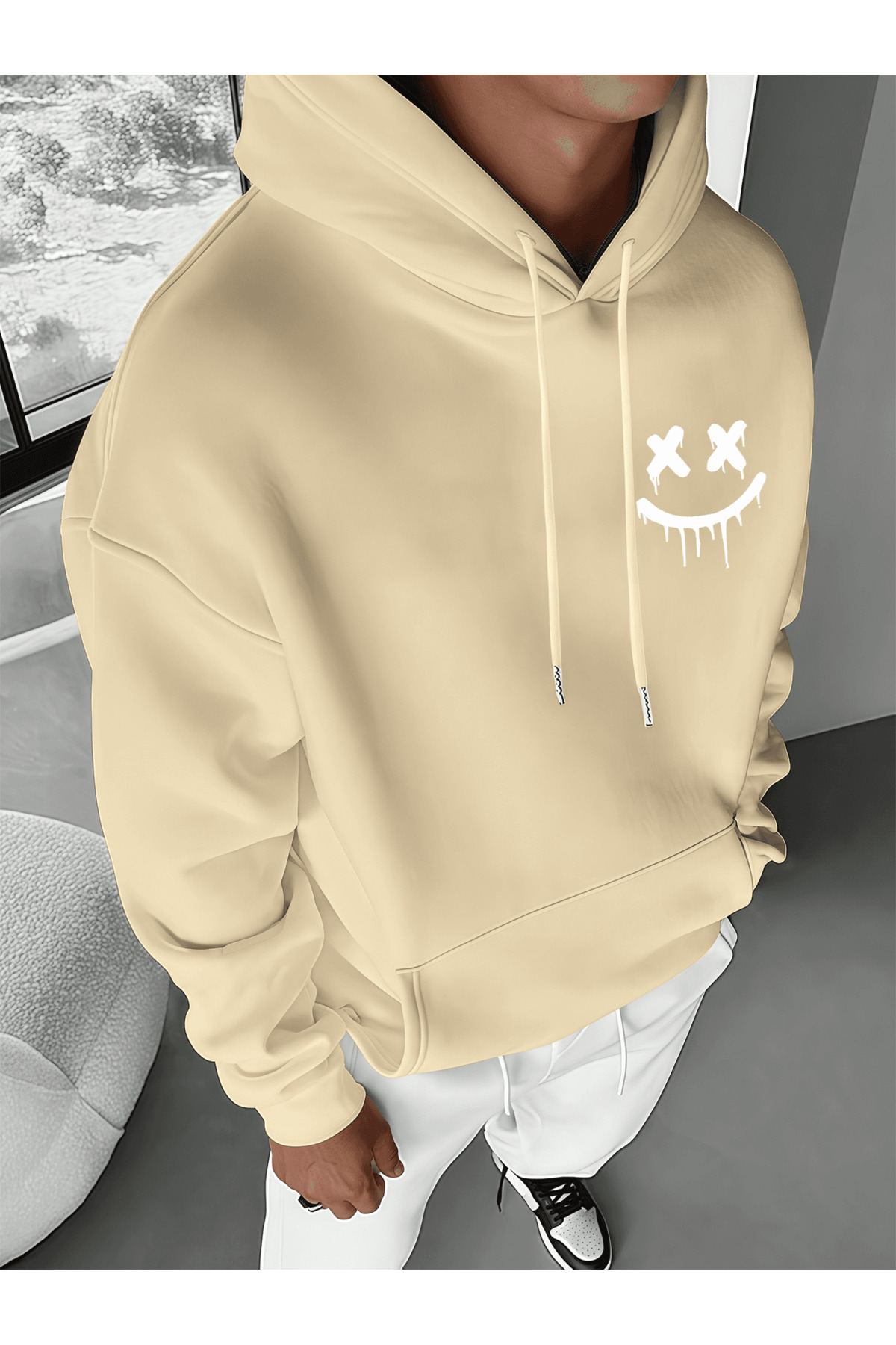 هودي فضفاض بتصميم وجه مبتسم