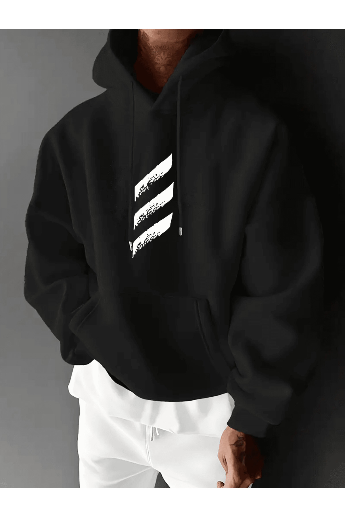 هودي فضفاض بتصميم الخطوط الثلاثة