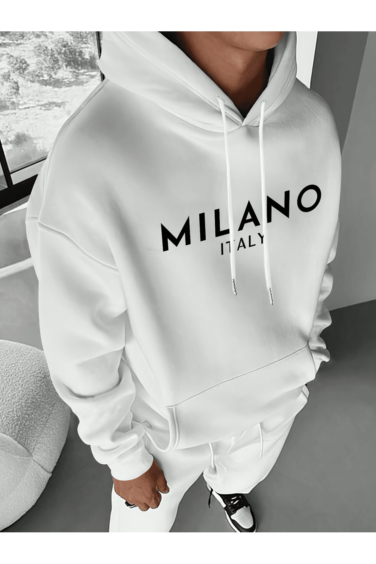هودي فضفاض مكتوب عليه ميلانو إيطاليا