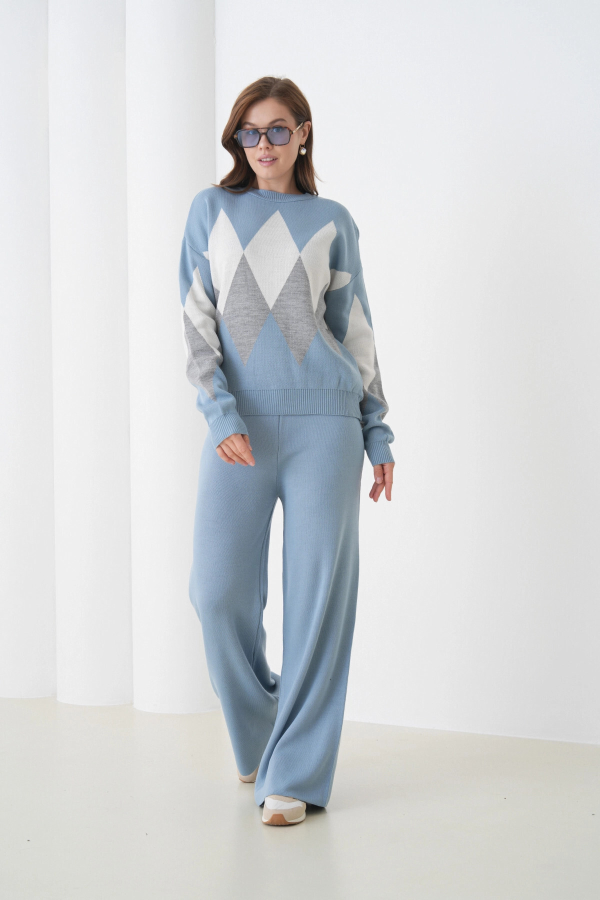Park Karon Women's Light Blue Crew Neck Argyle Pattern Sweater Pants Knitwear...