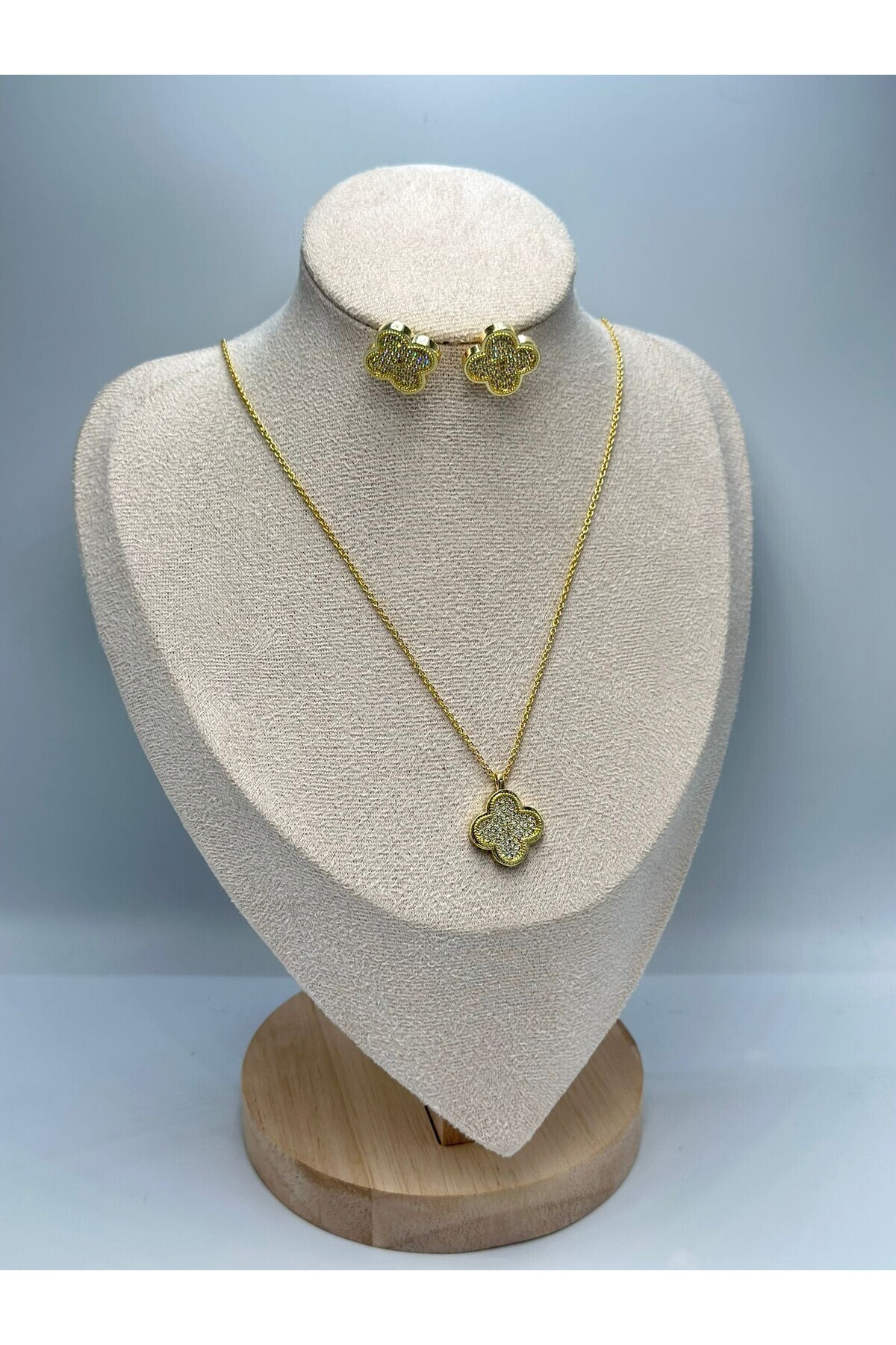 MyladyAccessoriess Zirkon Taş Detaylı Yonca Set Takı (Altın Kaplama)