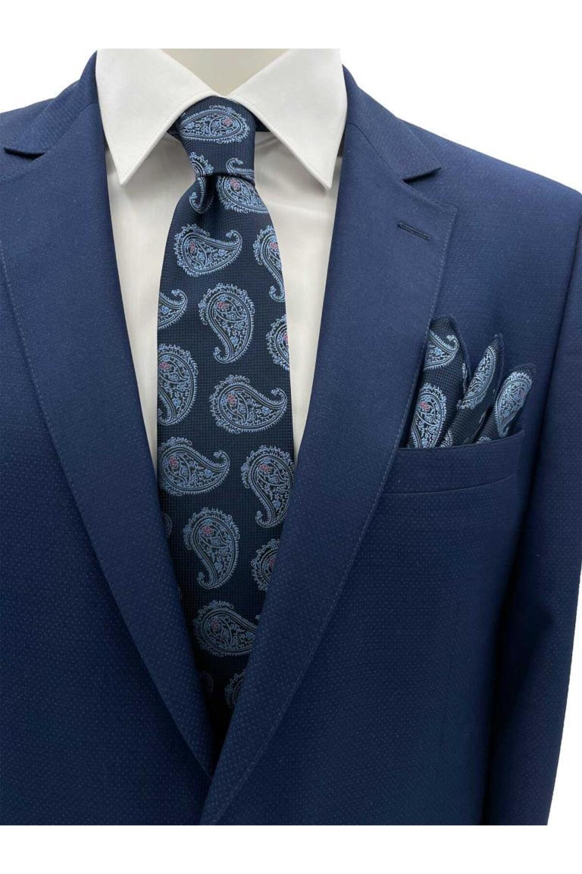  ست کراوات و دستمال جیبی طرح‌دار شال سرمه‌ای ۷ سانتی‌متری