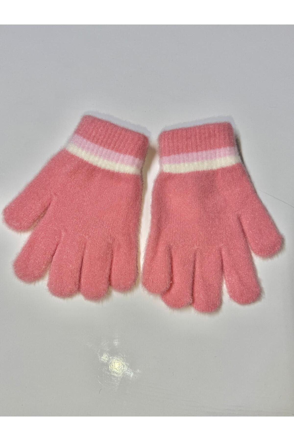 JHTshop kız çocuk Örme Jakarlı Sıcak Beş Parmak Eldiven Sevimli kucaklama Ayı nakışlı 4-8 yaş fotoğrafı 3 (önizleme)