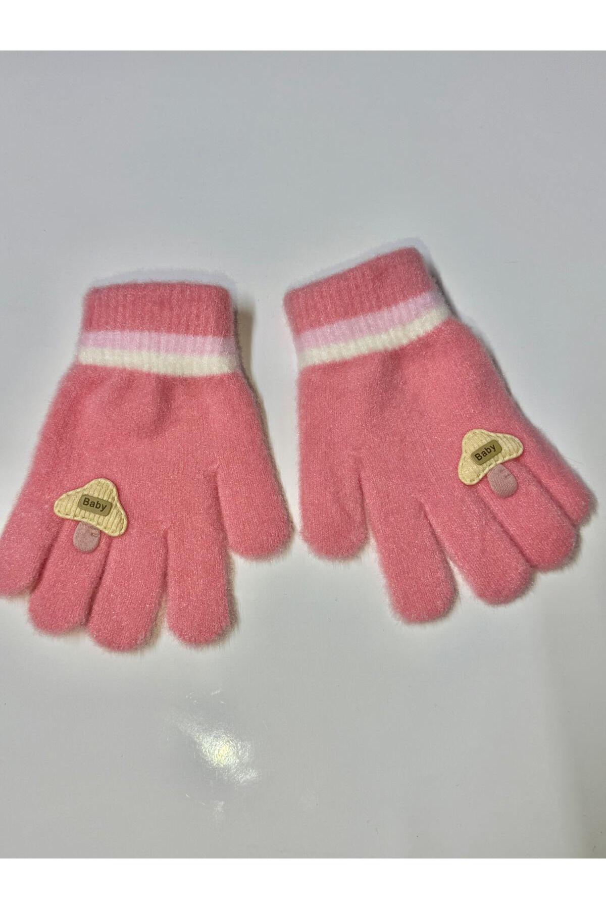 JHTshop kız çocuk Örme Jakarlı Sıcak Beş Parmak Eldiven Sevimli kucaklama Ayı nakışlı 4-8 yaş fotoğrafı 2 (önizleme)