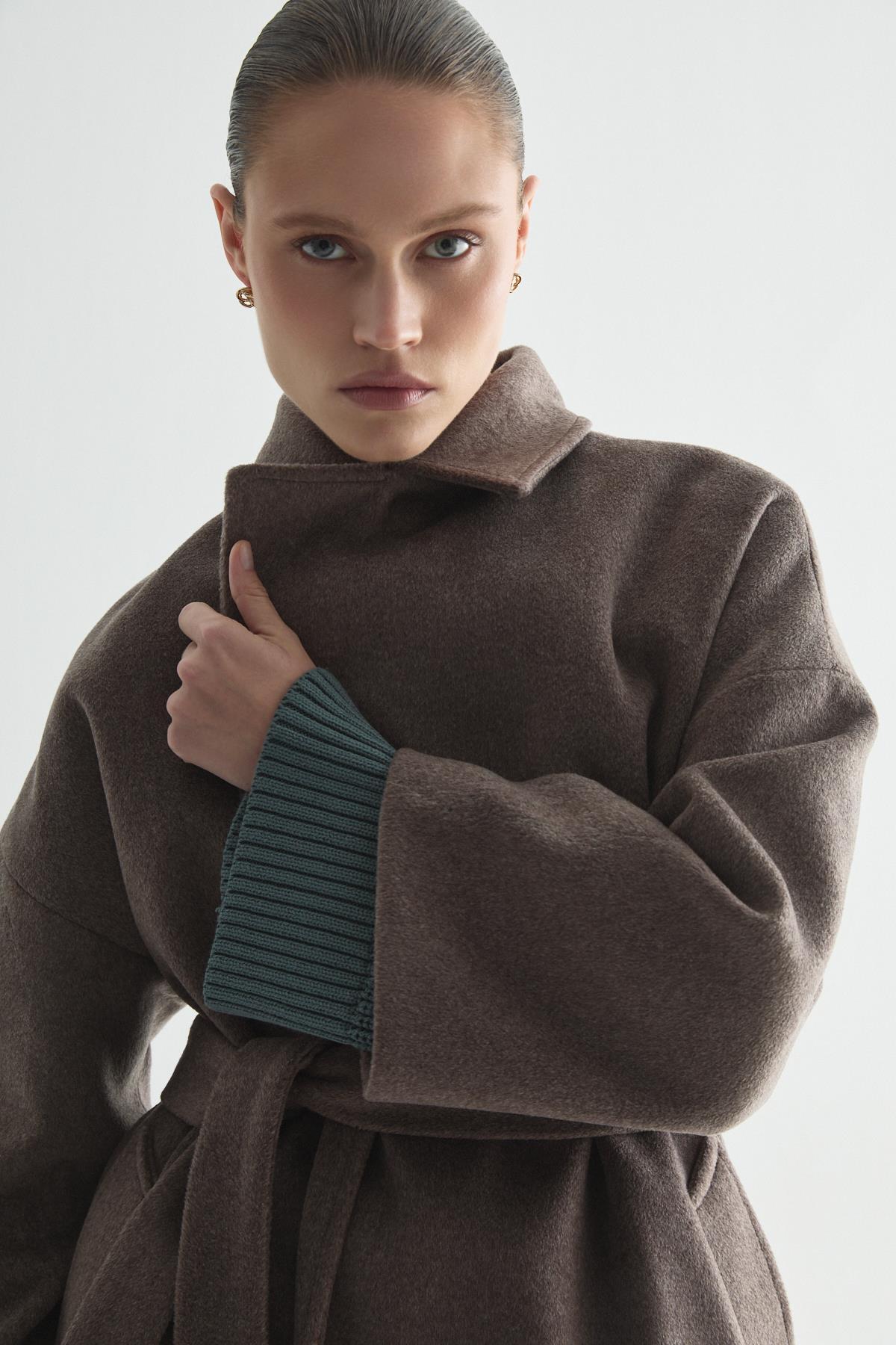 Zeyyen  KAŞMİR DOKULU KUŞAKLI UZUN KABAN KAHVERENGİ - Görsel 8