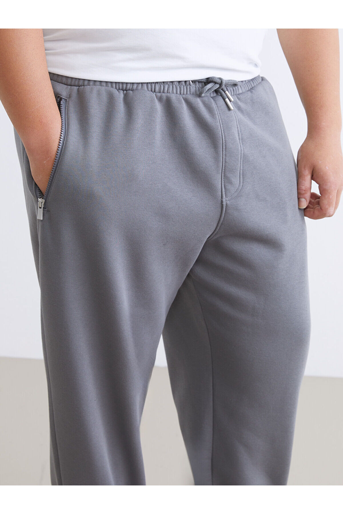 LC Waikiki RMZ GİYİM SEZON FIRSATLARI Gri Büyük Beden Erkek Jogger Eşofman Altı görsel 3
