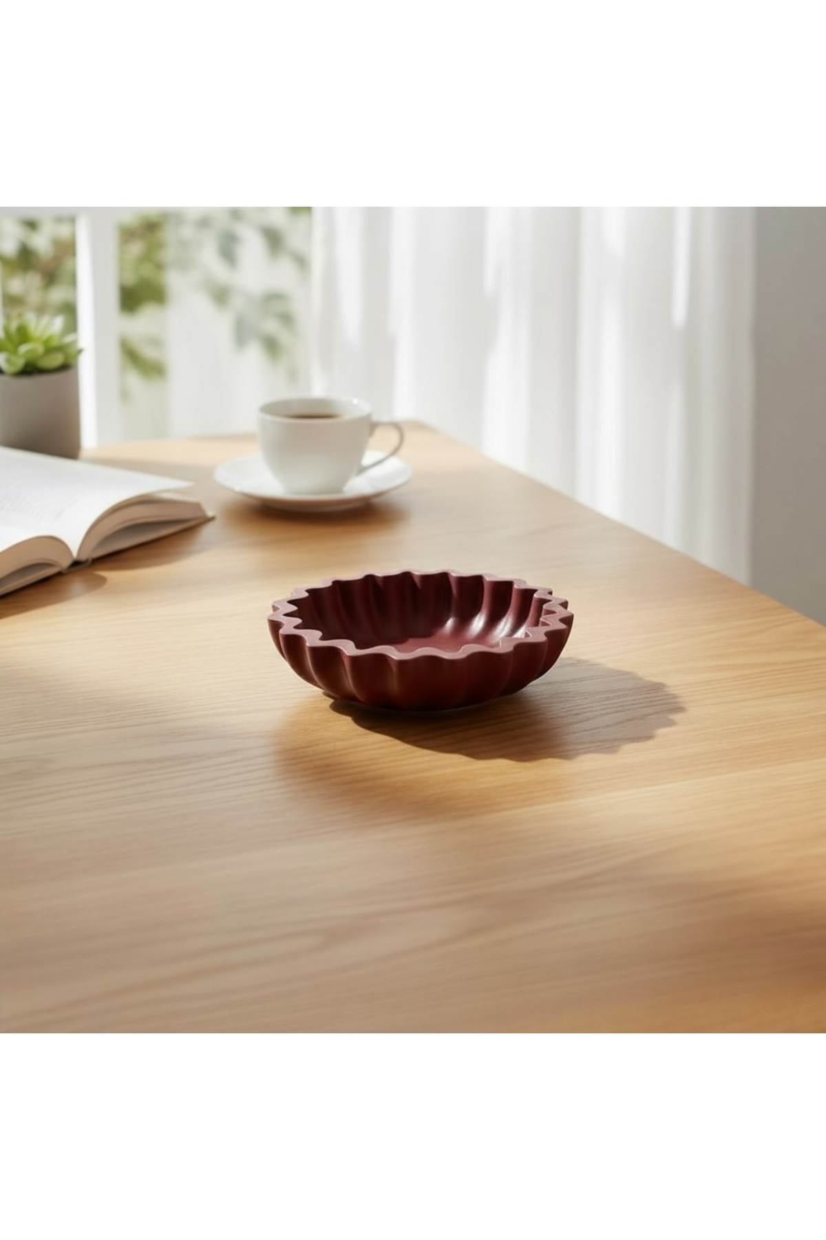Burgundy Twist Bowl 13×4 cm