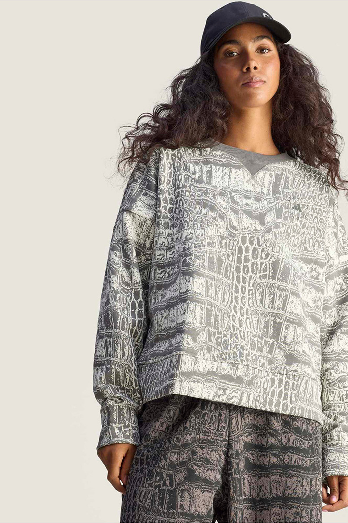 سویشرت آدیداس TYCBB8C93BE90C82B7D34DE00