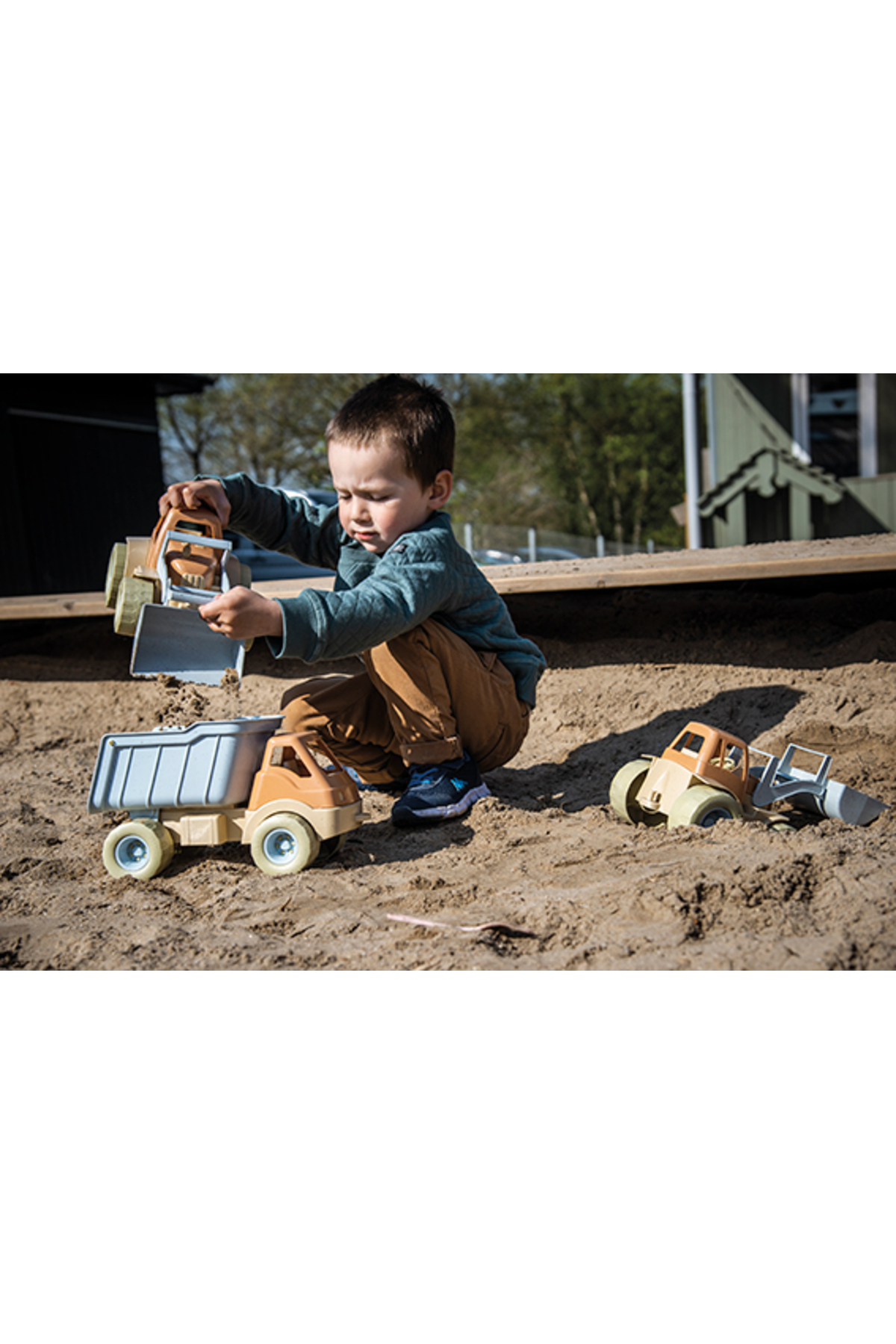 تراکتور اسباب‌بازی زیست‌پلاستیکی