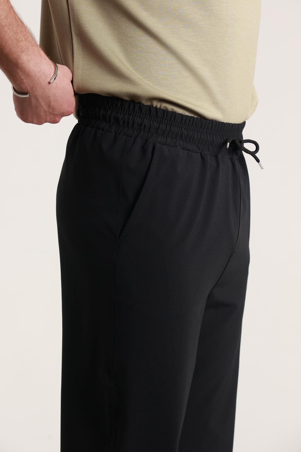 بنطلون رياضي رجالي فضفاض من قماش المظلة بقصة واسعة...