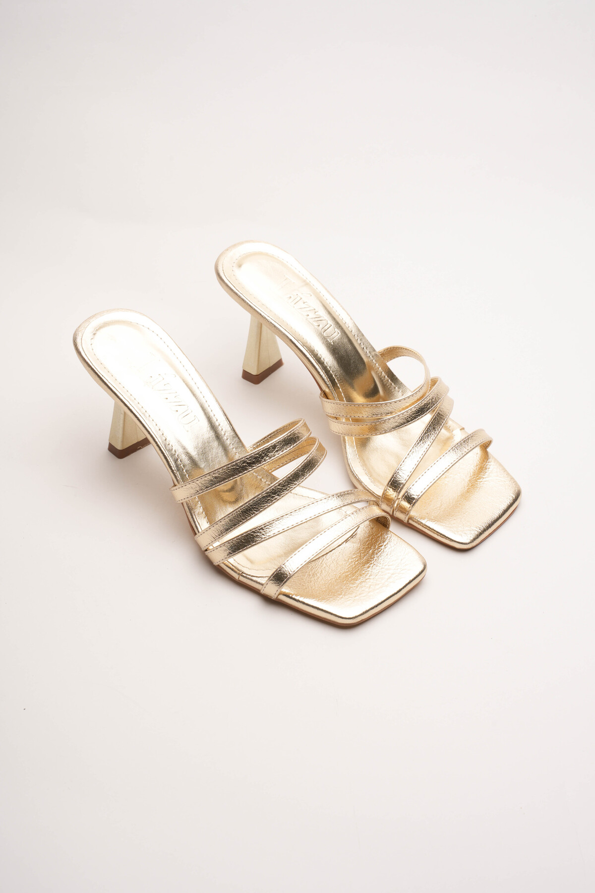 Women's Blunt Legged Design Heeled Slippers Prana Gold