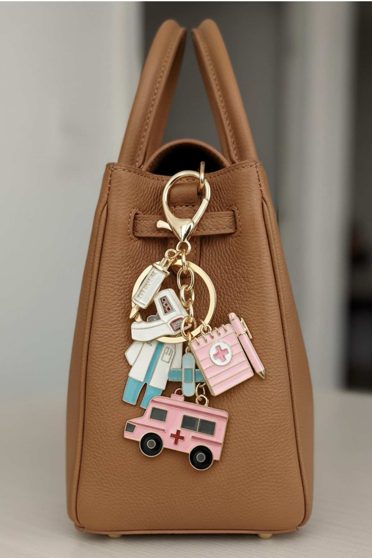 Modex Altın Sarısı Ambulans Sağlık Temalı Çanta Aksesuarı Anahtarlık