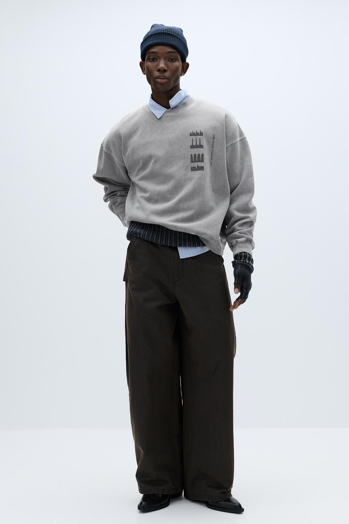 پول اند بیر سویشرت با طرح گرافیکی