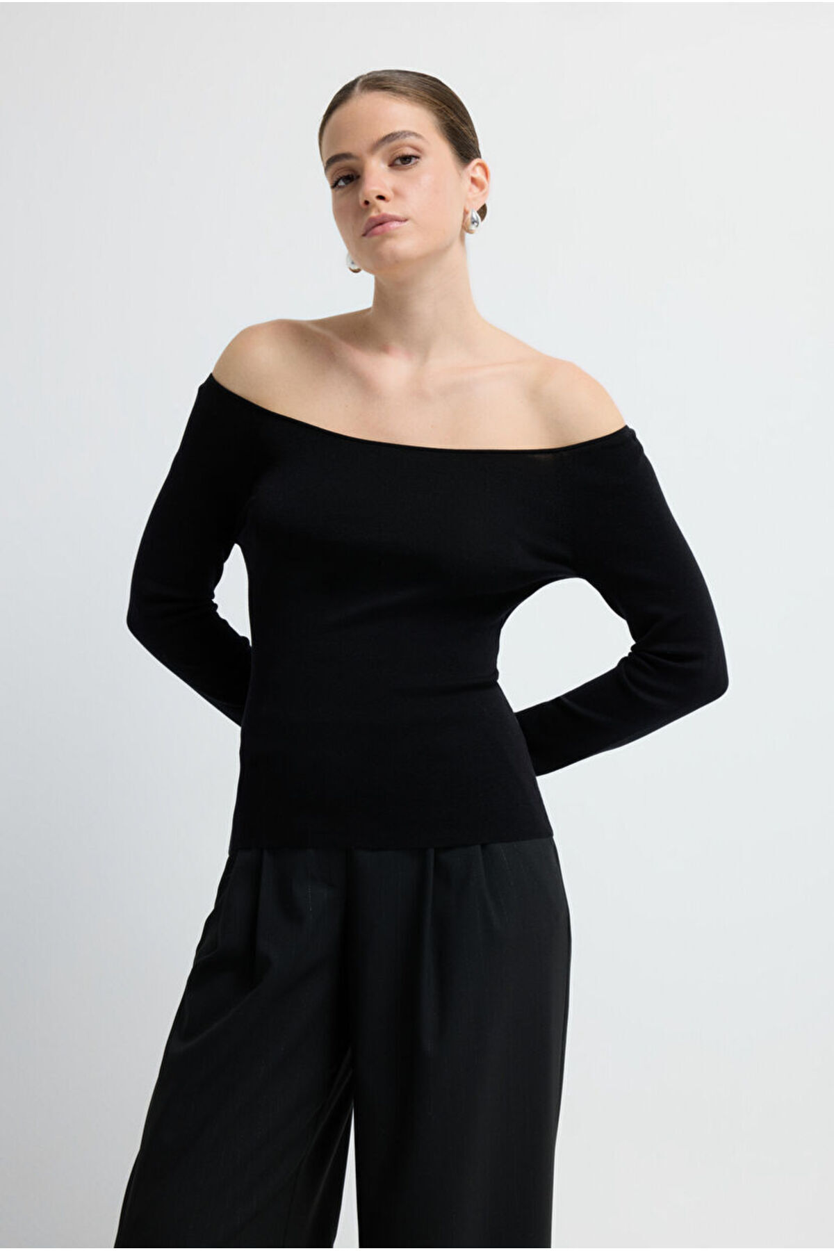 بافت و پلیور آدل 13945297000