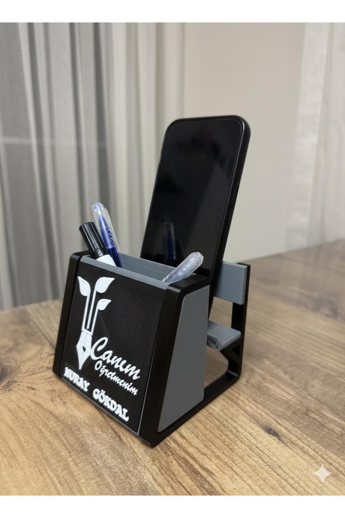 3D ZeTa Prints Öğretmenler Günü Hediyesi İsime Özel Kalemlik ve Telefon Tutacağı