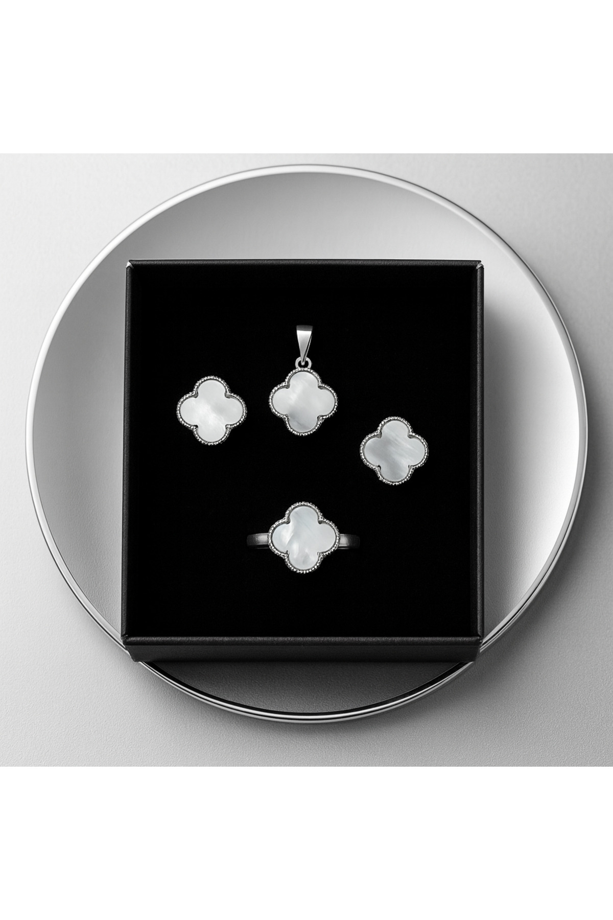 Kartier Taşlı Cartier Yonca 925 Ayar Gümüş Üçlü Takı Seti (Kolye–Küpe–Yüzük)