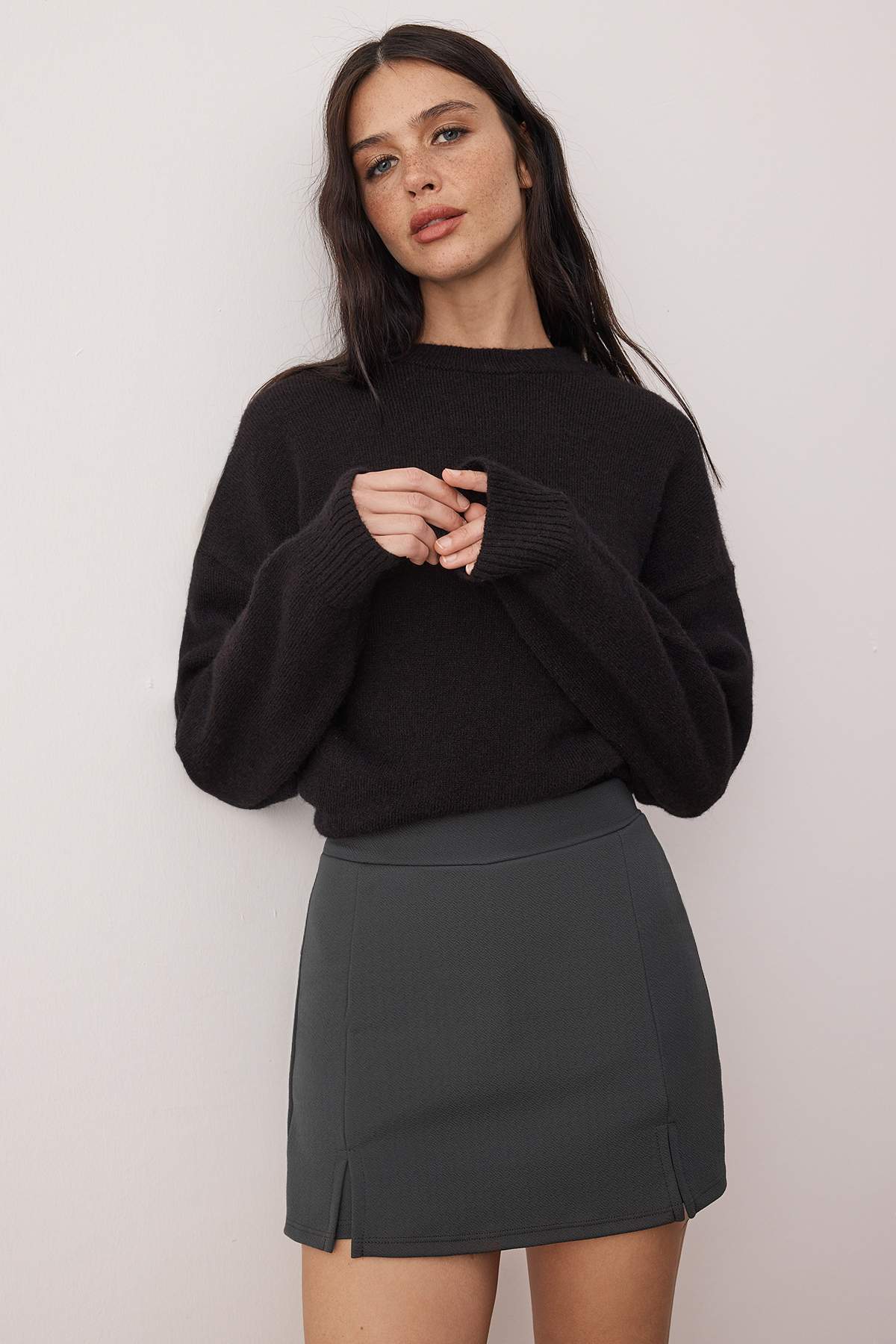 Trendyolmilla  Antrasit Yırtmaçlı A-line/Çan Açılan Esnek Örme Mini Şort Etek TWOSS24ET00212 - Görsel 7