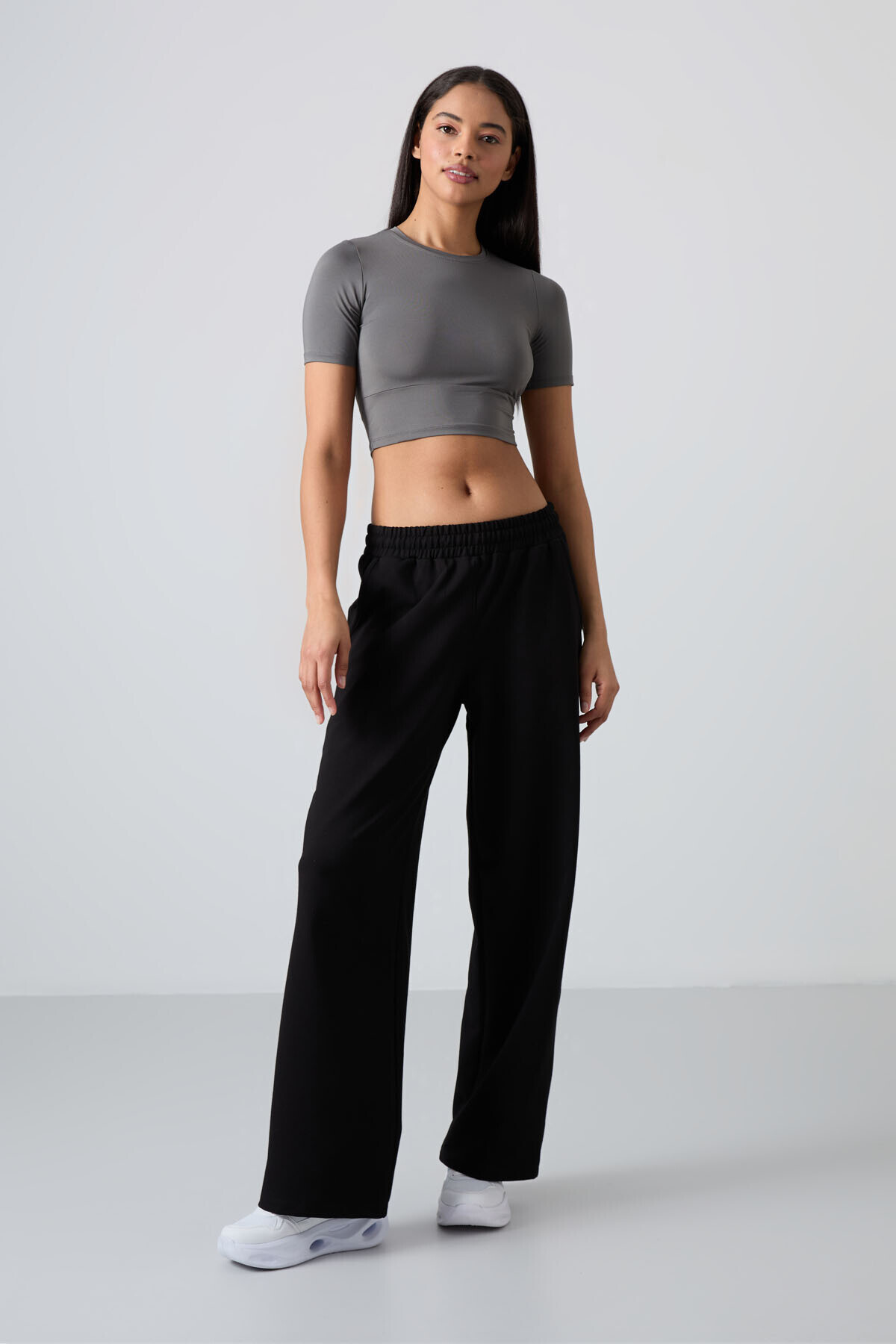 TOMMY LIFE  Siyah Yüksek Bel Cepli Rahat Form Geniş Paça Kadın Eşofman Alt - 94567 - Görsel 5