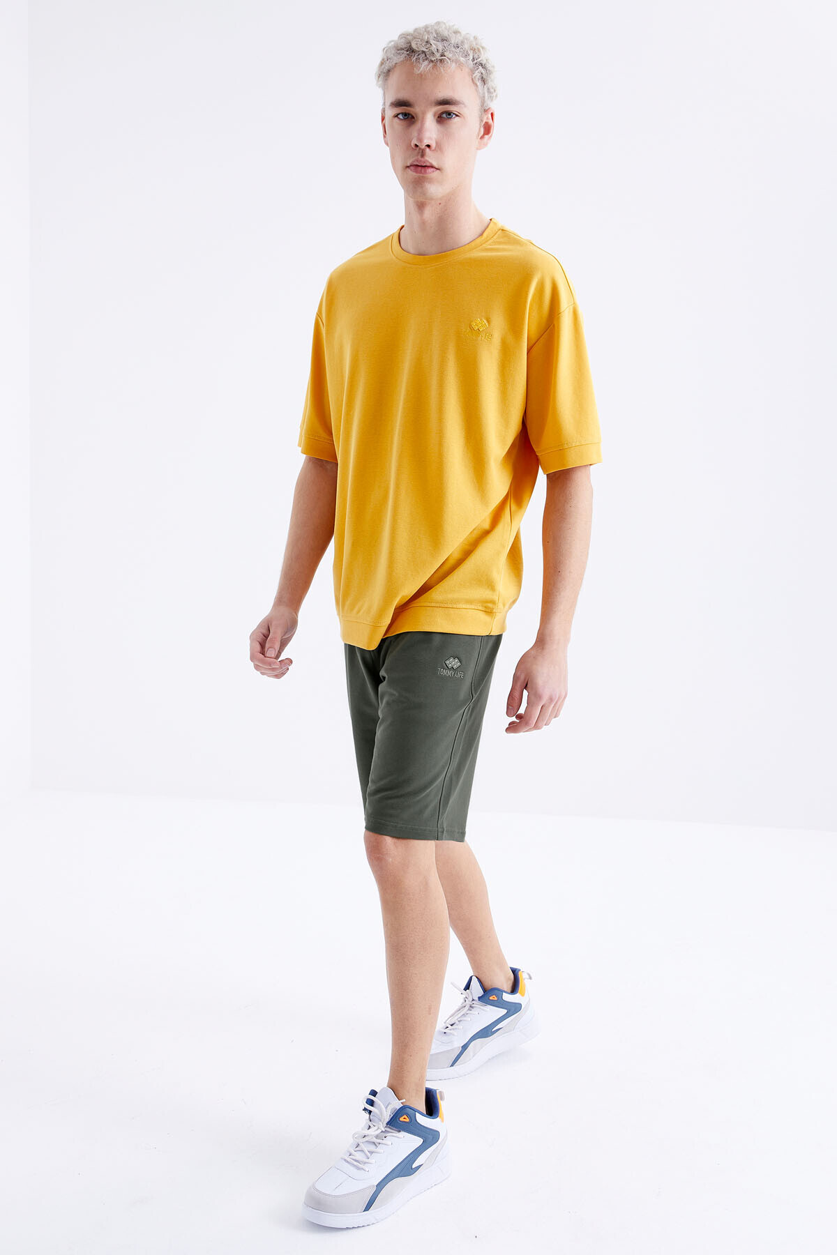 TOMMY LIFE  Çağla Bağcıklı Standart Kalıp Basic Erkek Şort - 81212 - Görsel 4