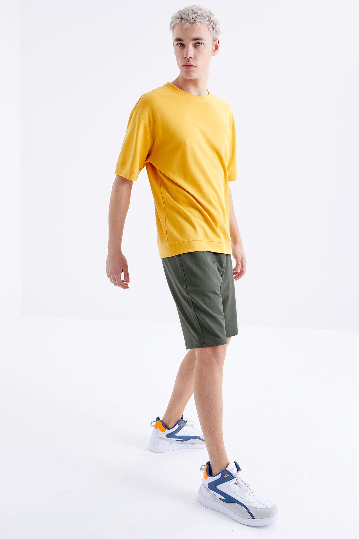 TOMMY LIFE  Çağla Bağcıklı Standart Kalıp Basic Erkek Şort - 81212 - Görsel 6