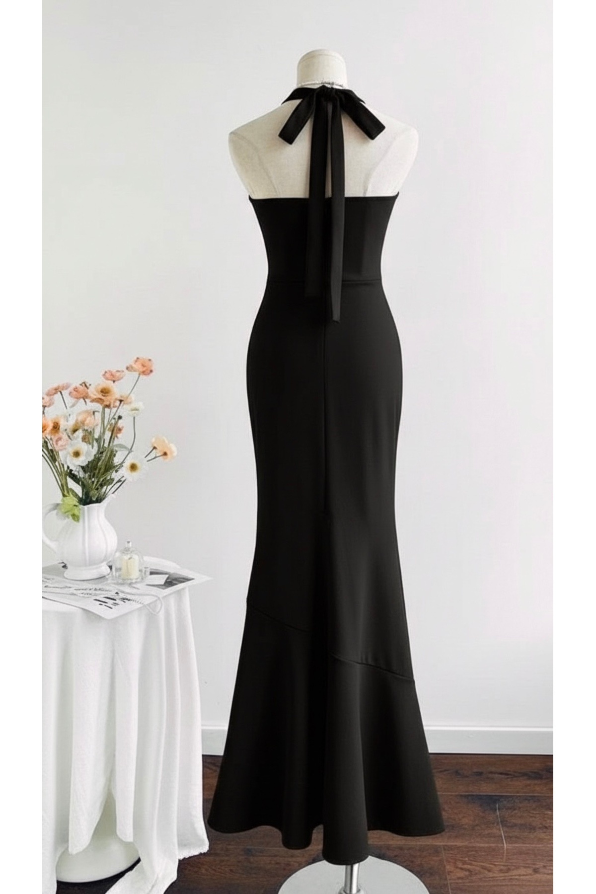 Dressco  Melissa - Boyundan Bağlamalı Balık Form Volanlı Maxi Elbise - Görsel 2