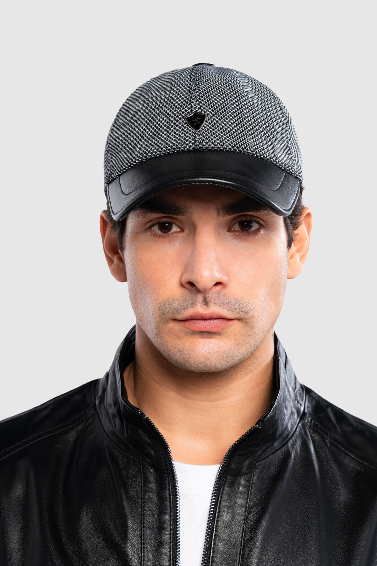 کلاه مردانه چرم طبیعی ۵۲۴ ۱۰۸۰ Spk Sk22/23 Tamer Tanca