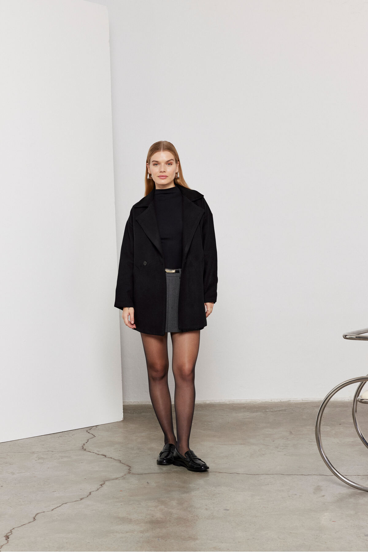 SevdeUgur  Kadın Siyah Oversize Astarlı Kısa Kaşe Kaban / Sevde Ugur - Görsel 5