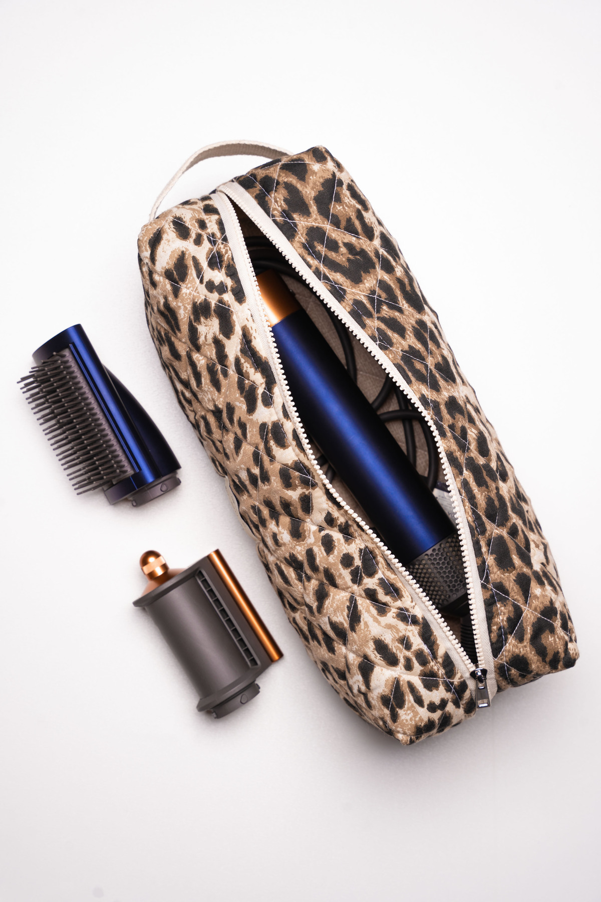 Leopar Dy-son Airwrap ve Tüm Saç Şekillendiriciler için XL Boy Seyahat, Makyaj Çantası Leo-KARE — رنگارنگ PP4646 — تصویر 4 از 5