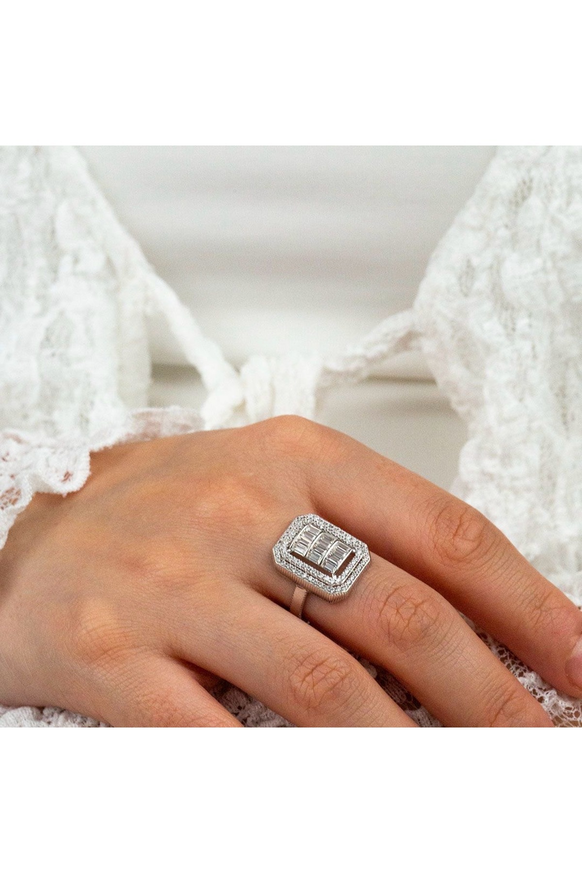 Gl8k Baget Taşlı Yüzük