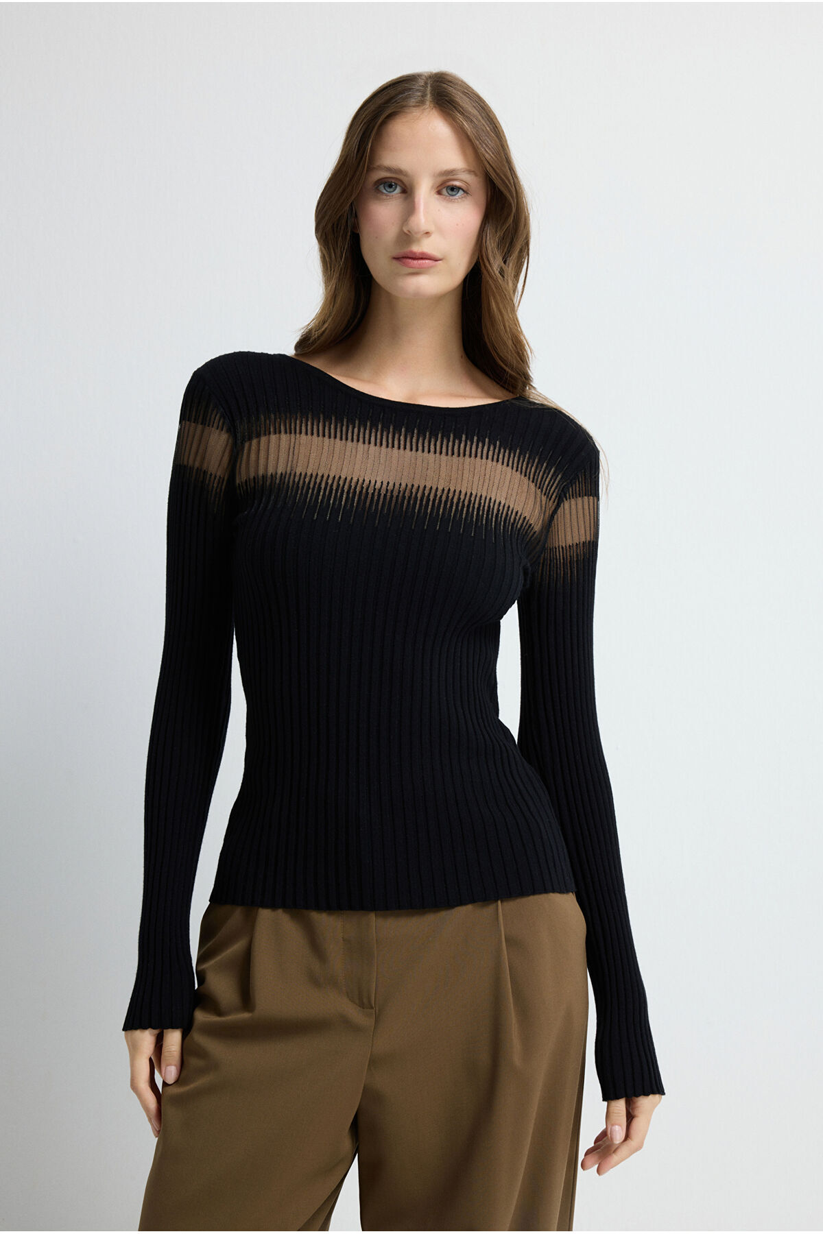 بافت و پلیور آدل 13945298000