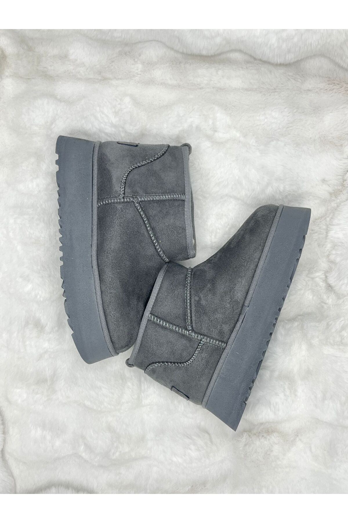 EM SHOESS Gri Süet Ve İçi Kürk Detaylı Mini Classic Platform Kadın Bot ...