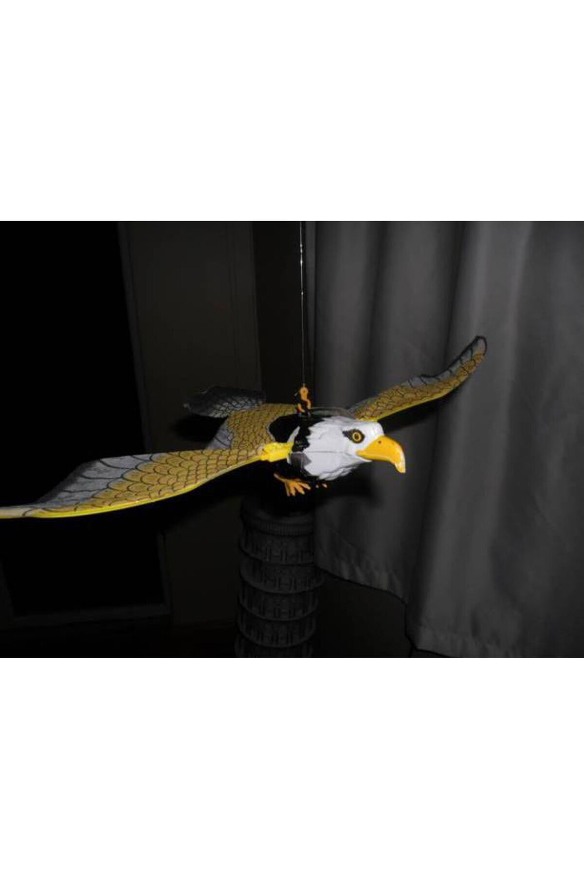 Can Toys Kanat Çırpan Uçan Pilli Kartal Kedi Oyuncağı Kuş Karga Kovucu