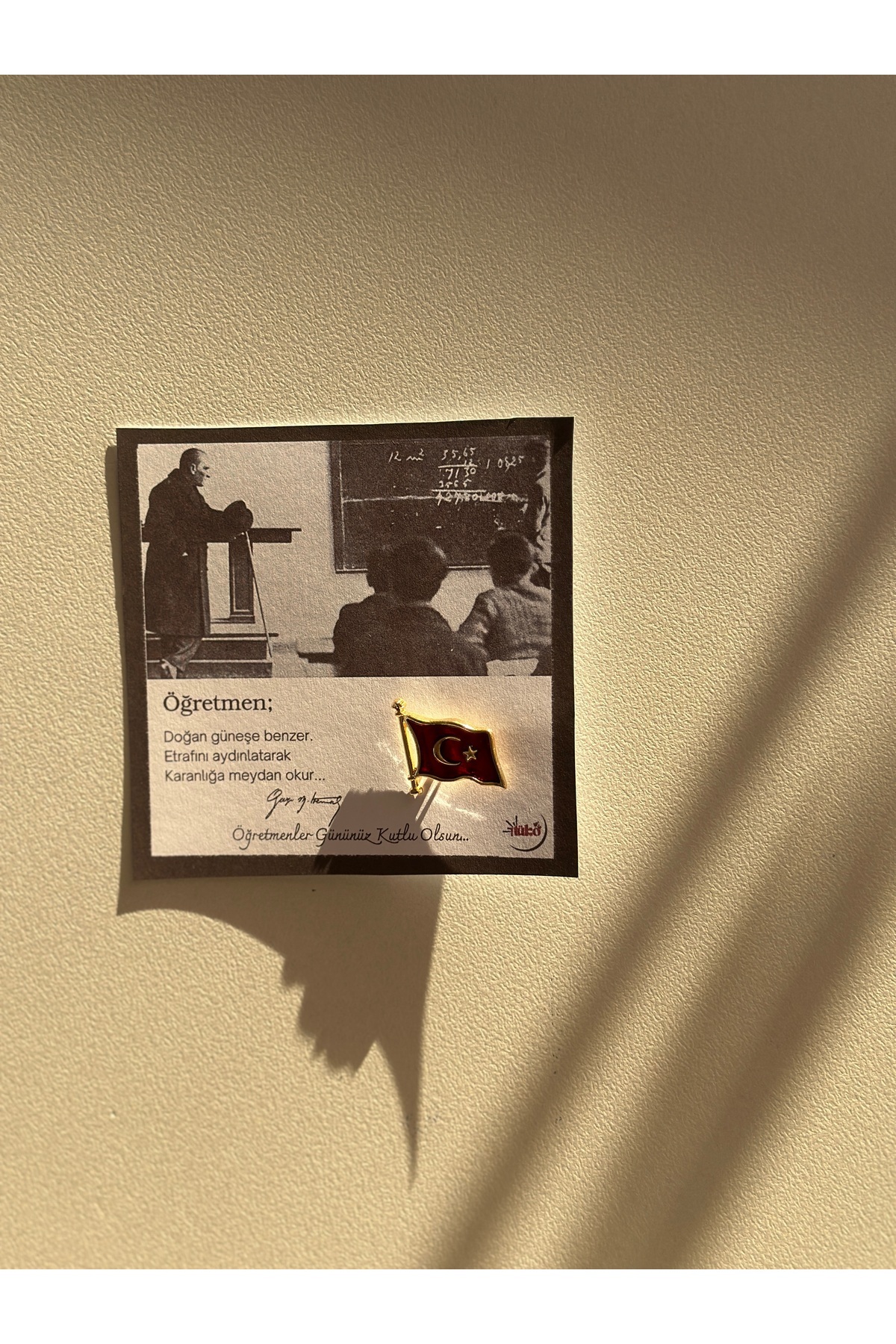 Tüko Store Kartlı Atatürk Ve Türk Bayrağı Yaka Rozeti 24 Kasım Öğretmenler Günü Hediyesi Kutulu