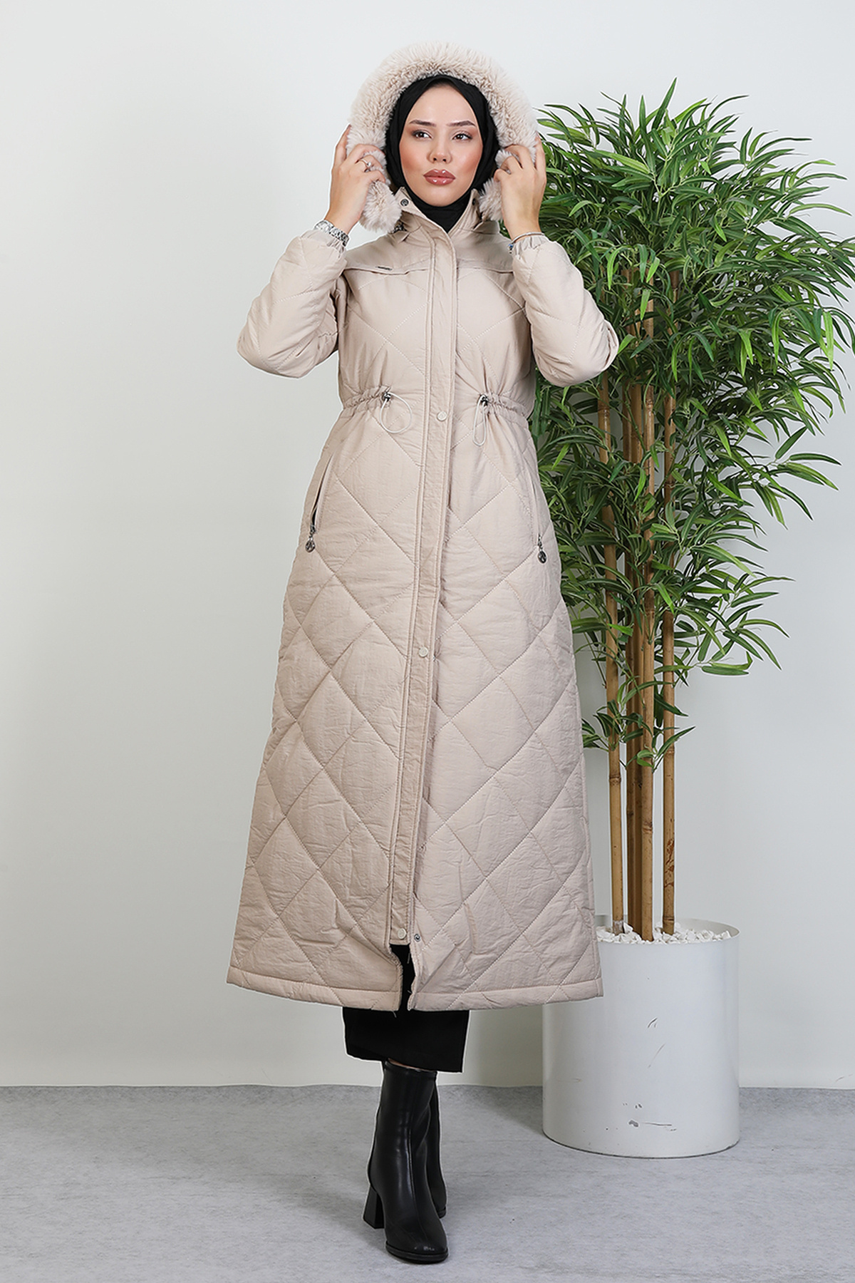 Lamia Giyim  Aysema Kürklü Şişme Mont Açık Pudra