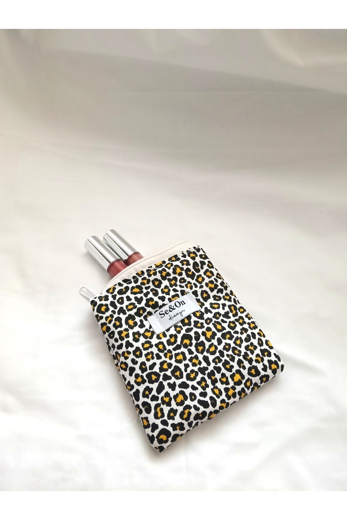 Se&On dizayn Sarı leopar desenli beyaz fermuarlı astarli kucuk cüzdan mini makyaj çantası kese ölçüleri 14*14