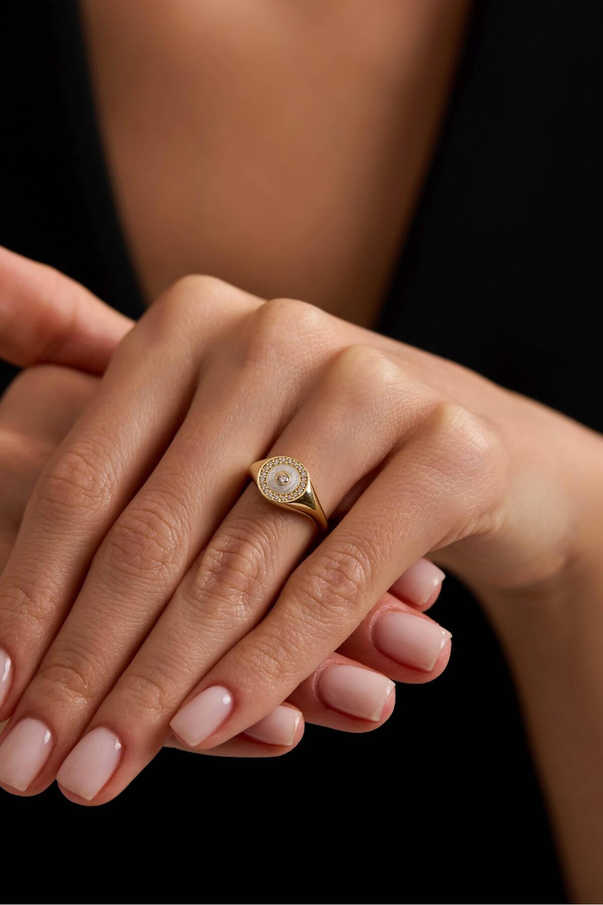 Tufanlar Kuyumculuk 14 Ayar Beyaz Mineli Taşlı Altın Yüzük