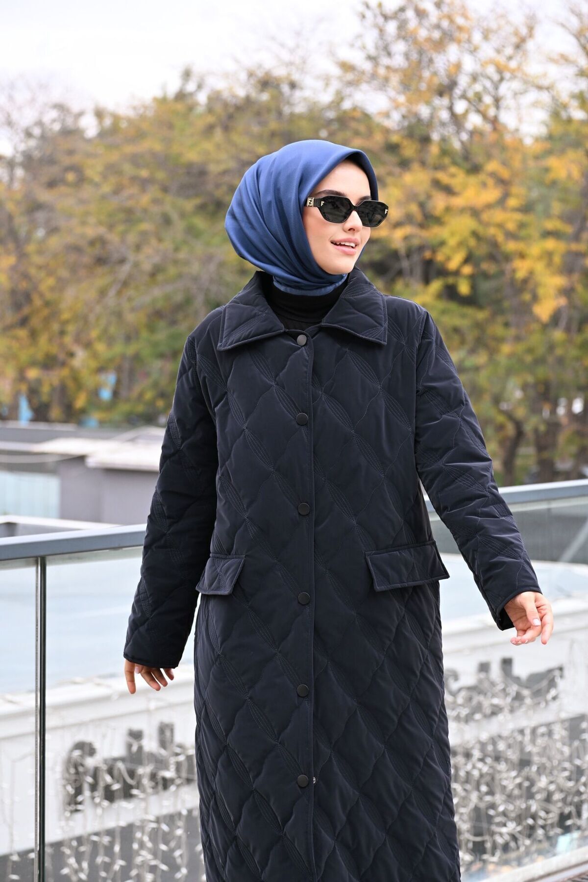 Ferraceci Lacivert Kapitone Mont