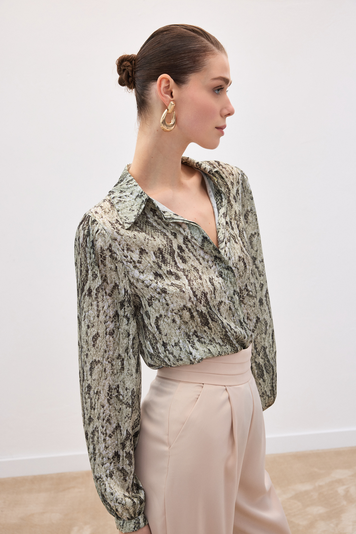 Sateen  Desenli Gömlek - Haki - Görsel 5