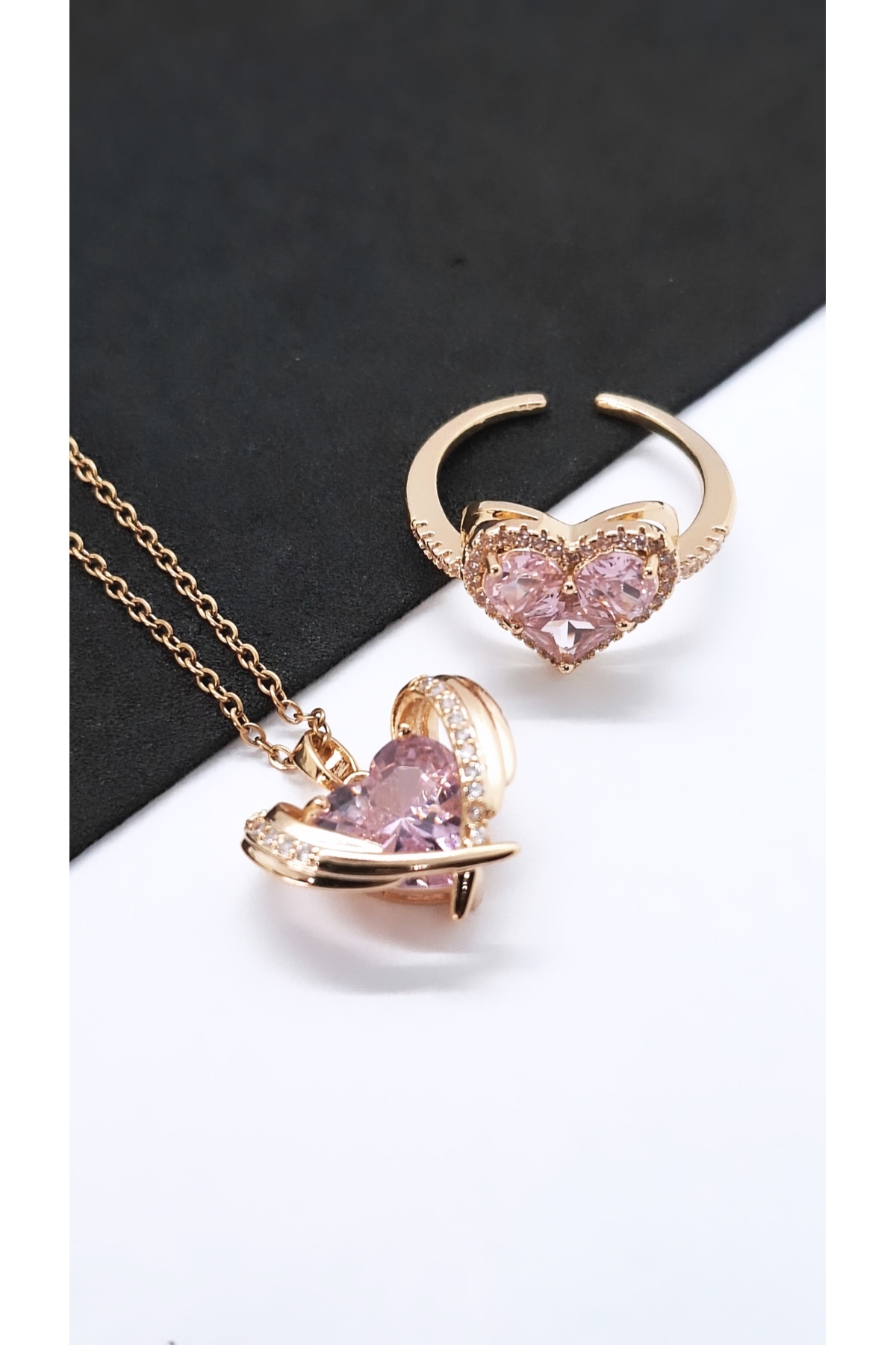 Serenity Özel Kadife Kutusunda Çelik Takı Seti