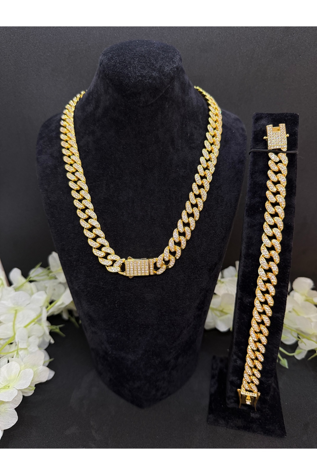 Constanza Exclusive 22 Ayar Altın Kaplama Kavisli VIP Gurmet Set 1003