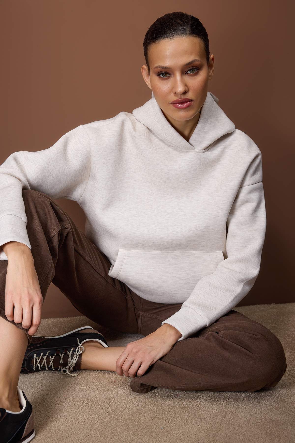 Trendyolmilla  Bej Melanj Oversize/Geniş Kalıp Kalın Esnek Örme Sweatshirt TWOAW26SW00246