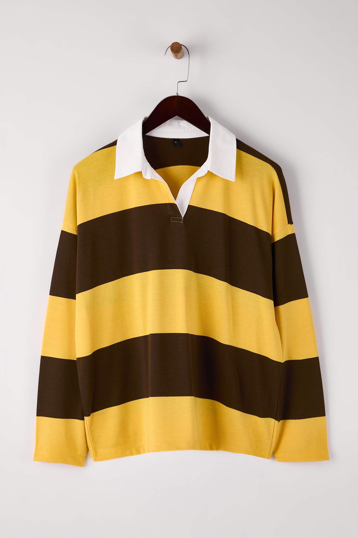 Trendyolmilla  Sarı Çizgili Polo Yaka Oversize/Geniş Kalıp Örme Sweatshirt TWOAW26SW00051 - Görsel 5