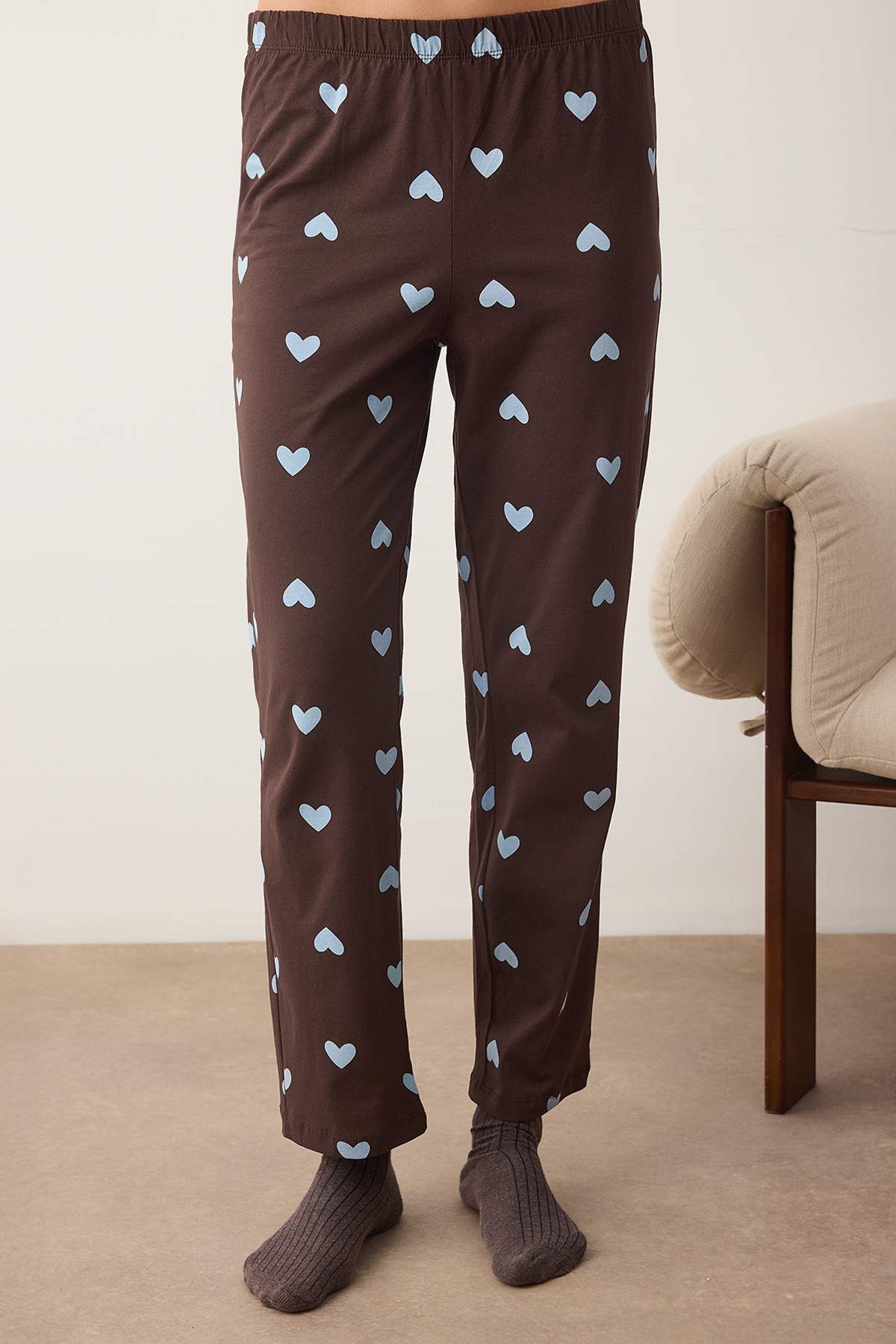 Trendyolmilla  Kahverengi-Mavi %100 Pamuklu Kalp Desenli Örme Pijama Takımı THMAW21PT0548 - Görsel 3