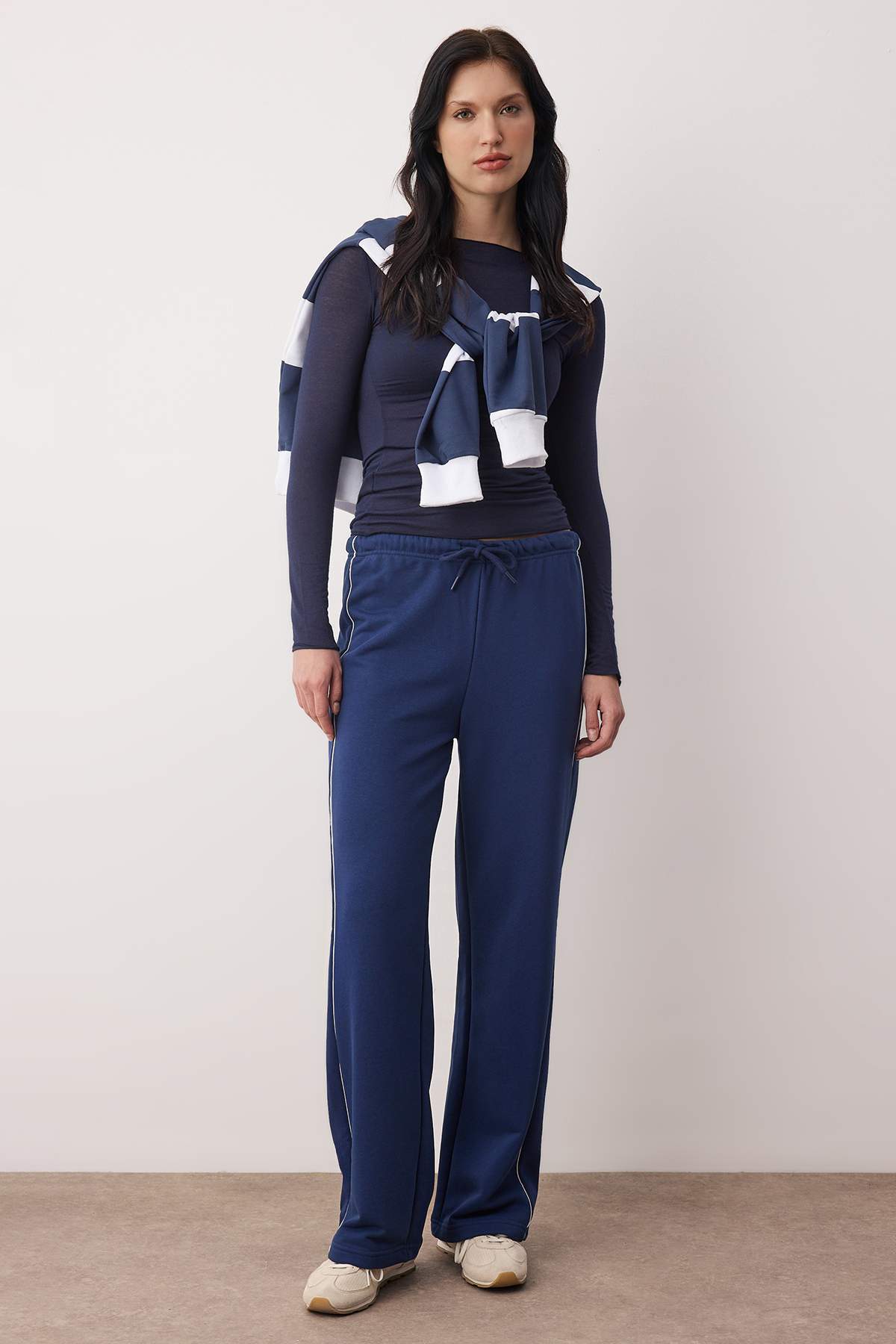 Col De Chemise Avec Slogan Boyfriend Sweat-Shirt Maillot De Survtement Bleu Marine S Femme  45a50f73 3f96 566c B168 0ea203b8428f